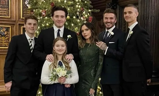brooklyn-beckham-la-ai-vi-sao-lai-tu-mat-bo-me-a2a