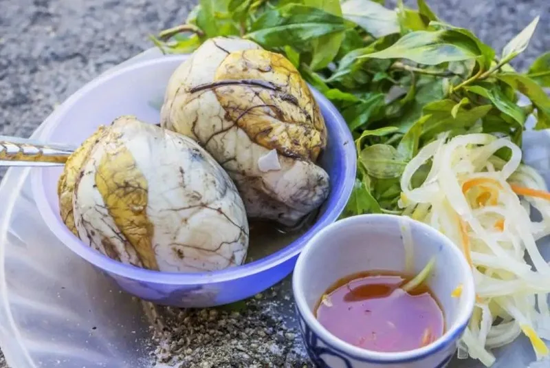 1-qua-trung-vit-lon-bao-nhieu-calo