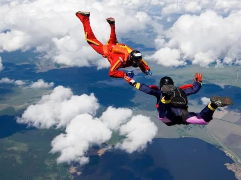 skydiving la gi kham pha mon the thao nhay du day cam xuc