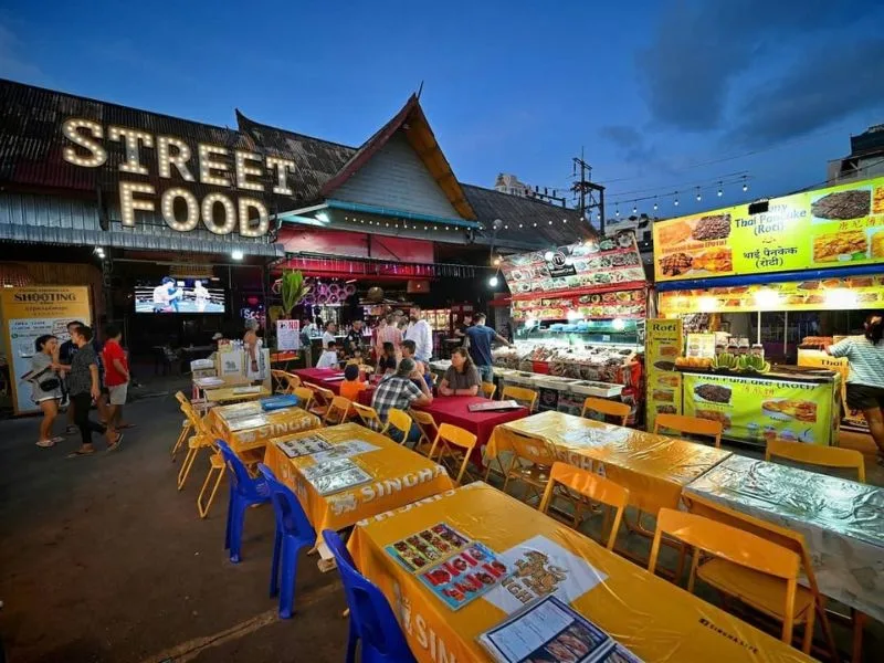 phuket thai lan kham pha thien duong bien xanh xu chua vang